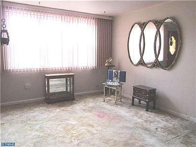 2nd image of 547 Devereaux Ave