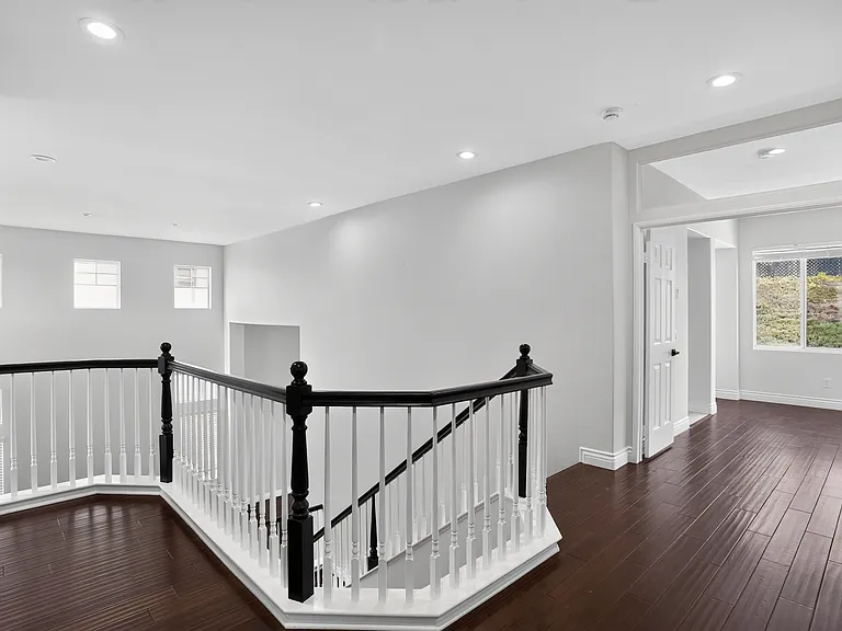 692 Bundy Way — Photo 24