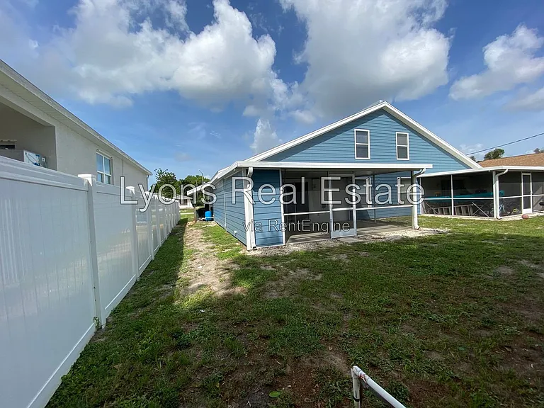 17407 Ellie Dr — Photo 25
