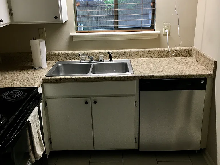714 Goodman St — Photo 25