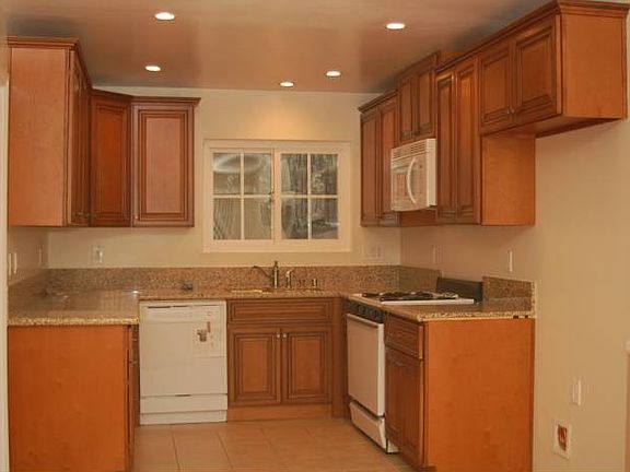 3rd image of 61 Suffolk Ave #A