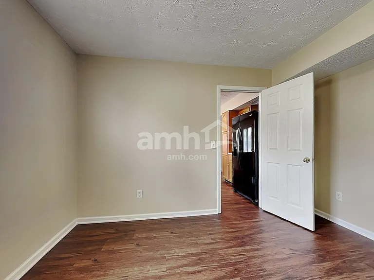 1291 Shannon Ln — Photo 11