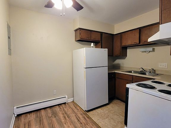 5th image of 2620 N Gettysburg Ave APT 9