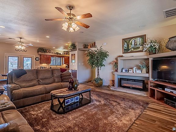 4th image of 13863 S Avenue 14 E #1/2