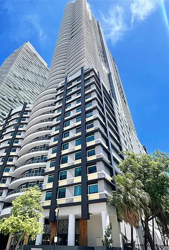500 Brickell Ave #1707 Photo 1