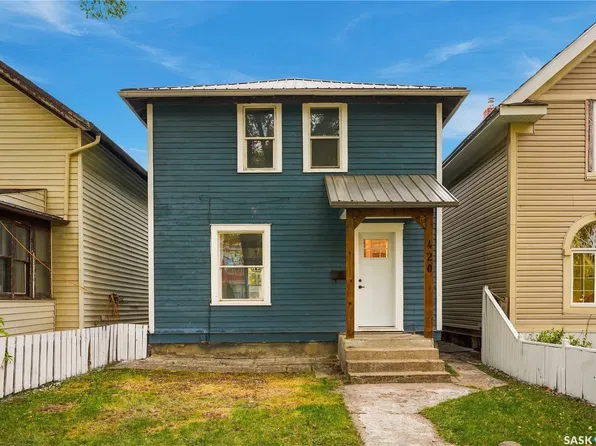 420 J Avenue N, Saskatoon, SK S7L 2K3