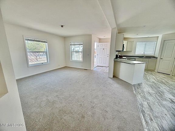3rd image of 528 Wildes St