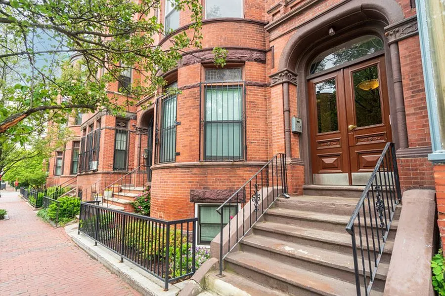 127 Saint Botolph St
