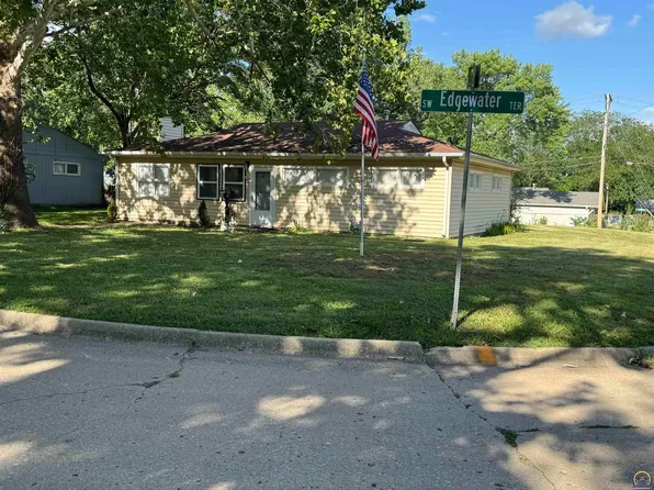 1948 SW Edgewater Ter, Topeka, KS 66604