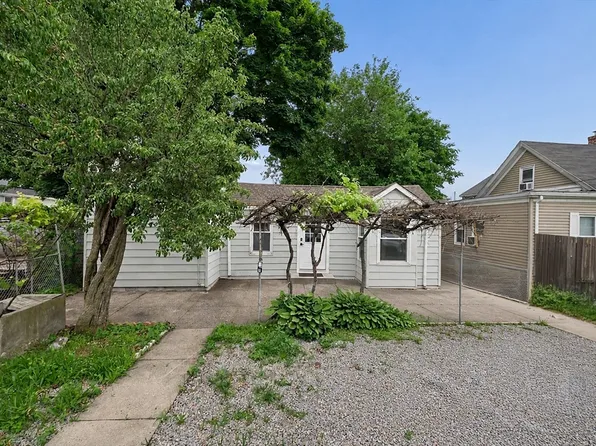 370 Pleasant St, Pawtucket, RI 02860