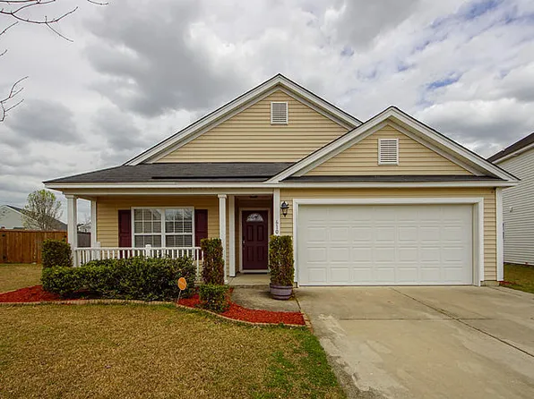 610 Silver Moss Dr, Moncks Corner, SC 29461