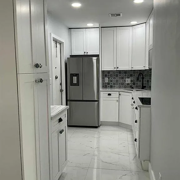 649 W Oakland Park Blvd #211A — Photo 2