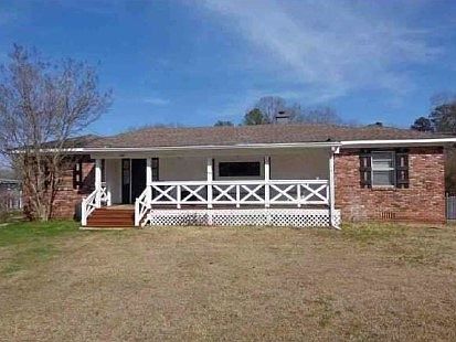 2nd image of 100 Dale Ln