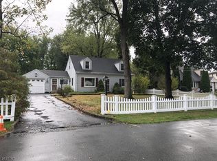 38 Woodlot Rd, Wayne, NJ 07470