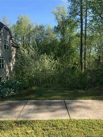2nd image of 8231 Dumphries Dr