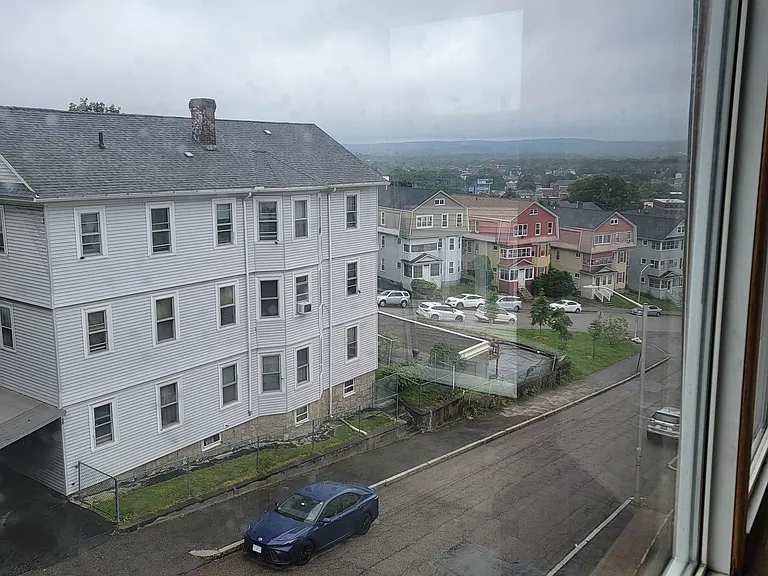 Pattison St — Photo 17