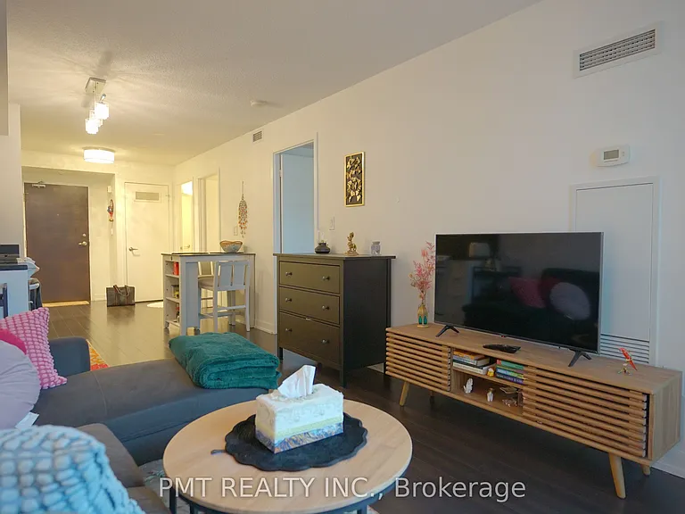 151 Dan Leckie Way #948 — Photo 9