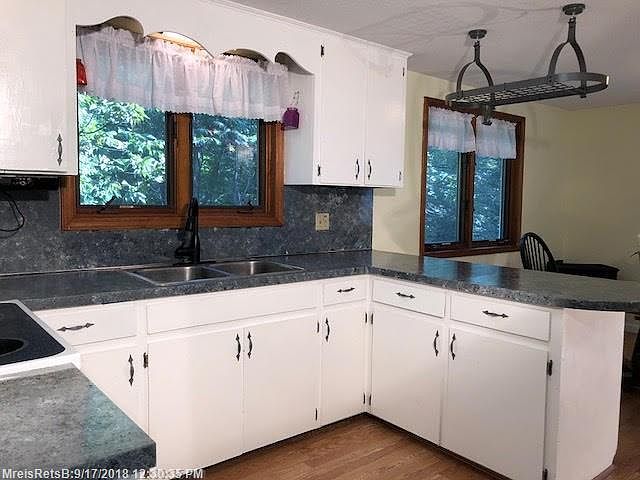 2nd image of 6 Perry Ln