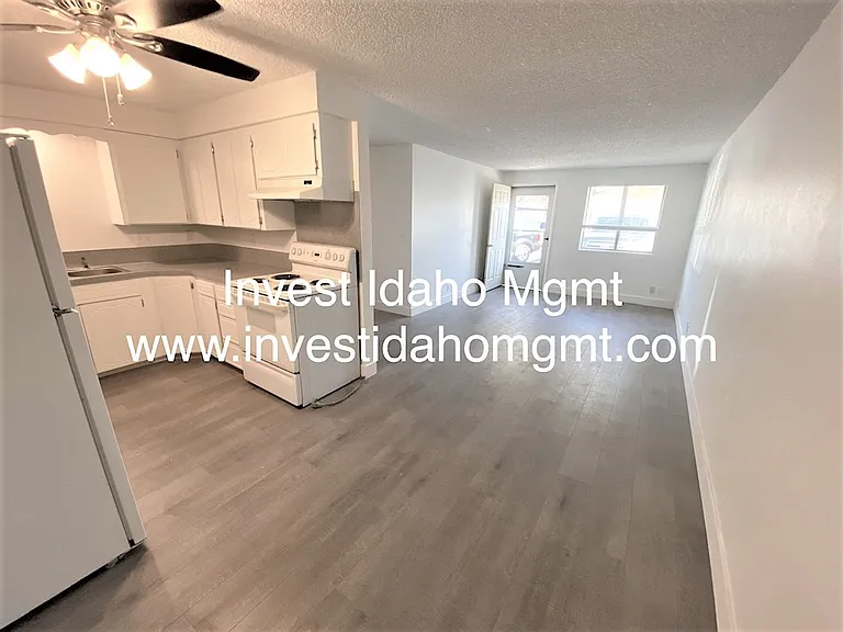 144 Smith Ave #2 — Photo 7
