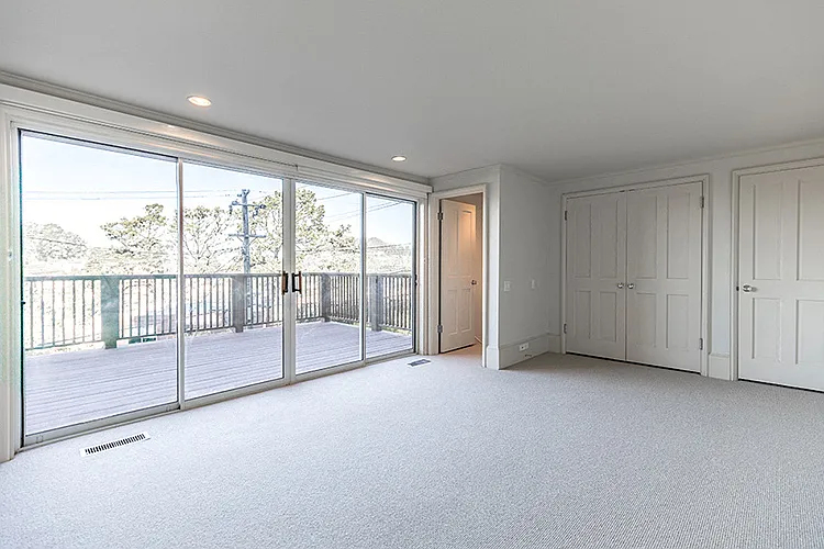 10 Edgehill Way — Photo 11