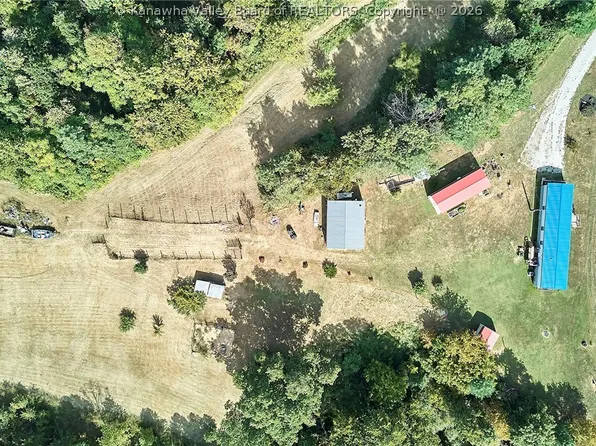 4578 Barton Chapel Rd, Fraziers Bottom, WV 25082