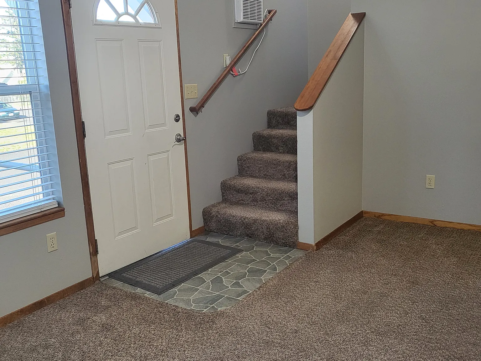 901A Case St, The Dalles — Photo 2