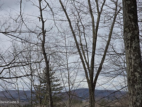 4th image of 14 East Rd