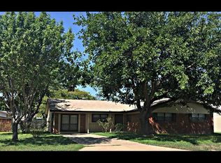 910 Stonewall Dr, San Angelo, TX 76905