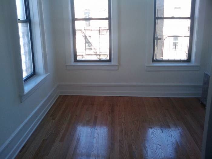 2nd image of 608 W 207th St