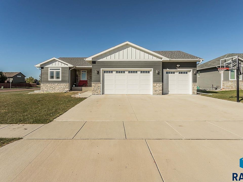 1st image of 804 Johnson Creek Ct
