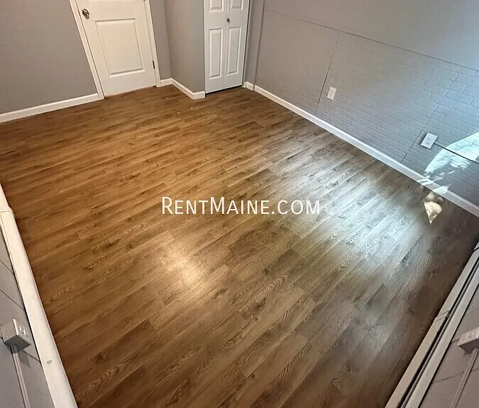 32 Cottage St #3 — Photo 4