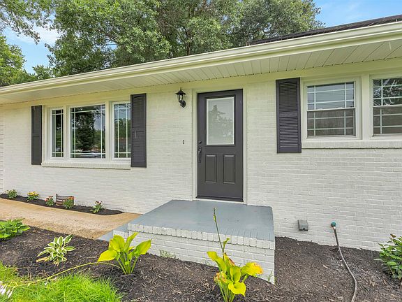 5th image of 103 Longwood Dr