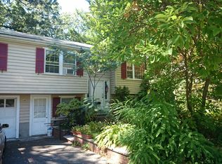 40 Sunset Hill Rd, West Roxbury, MA 02132