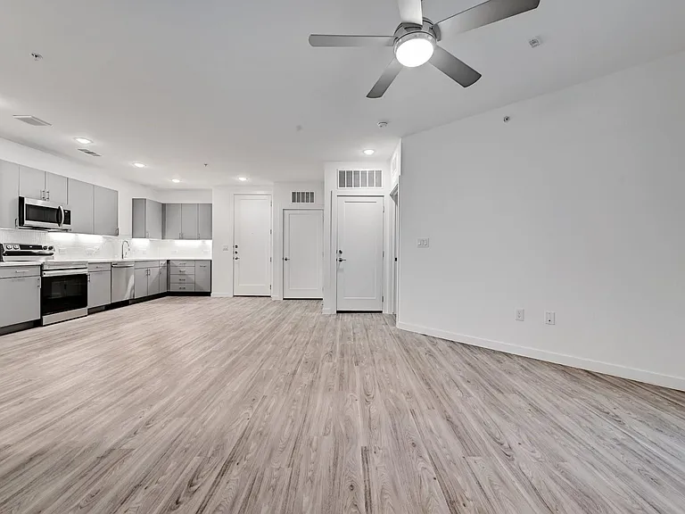 4801 Springdale Rd #1204 — Photo 7