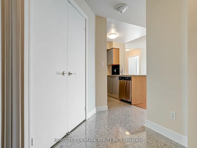 16 Harrison Garden Blvd #2508 — Photo 3