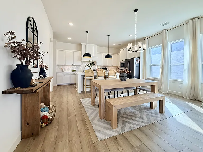 6929 Windfield Way — Photo 3