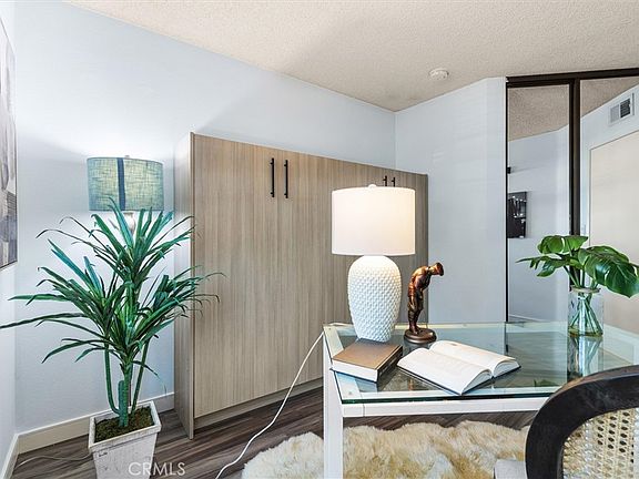 4th image of 6604 Clybourn Ave Unit 29