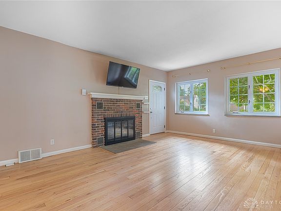 2nd image of 125 Napoleon Dr