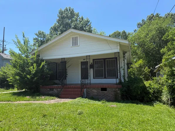 1004 N 8th Ave, Laurel, MS 39440