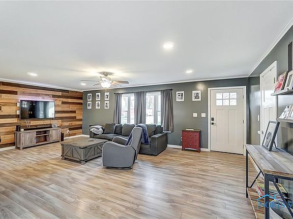 5th image of 11113 W Autumn Ln