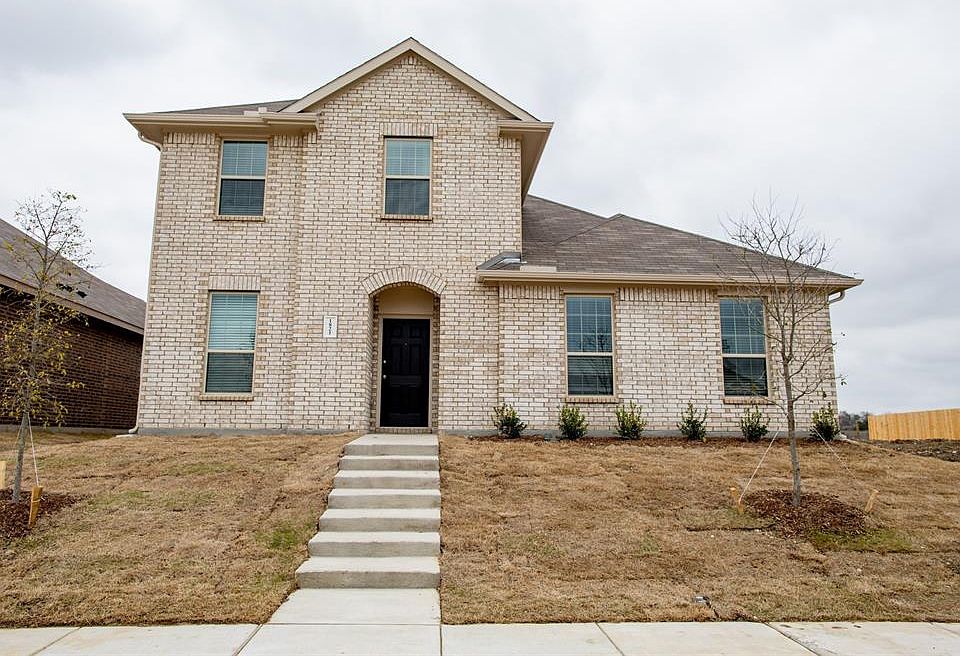 1st image of 1821 Cross Oaks Dr