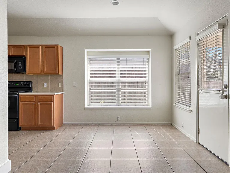 225 King Elder Ln — Photo 6