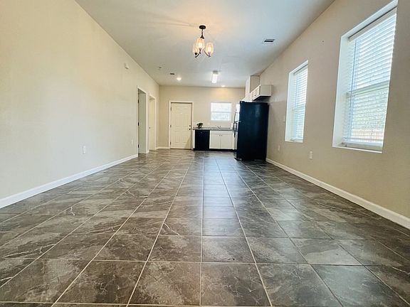 4th image of 820 Ruby Allen St