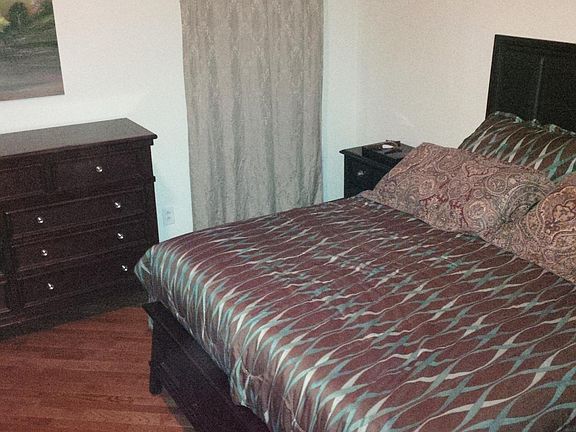 Master with Kingsize Bed