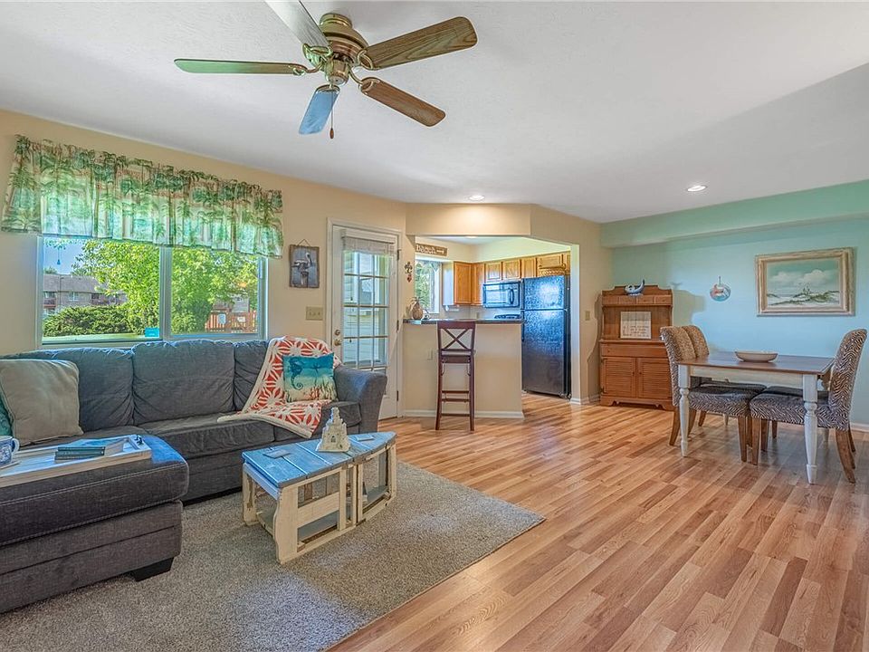 1st image of 500 Waterfront Pl