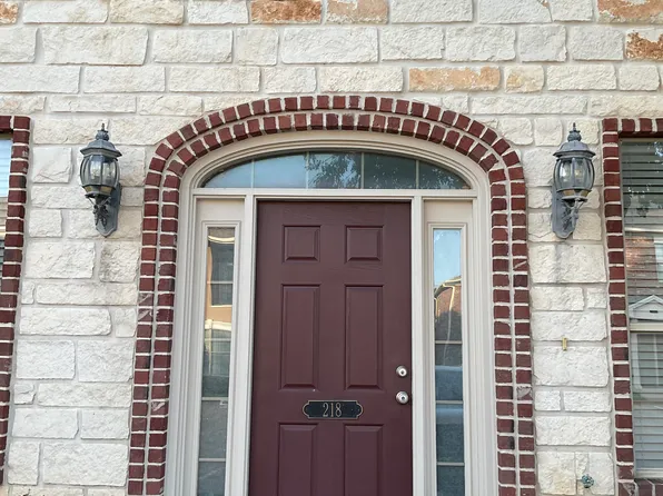 218 Forest Dr, College Station, TX 77840
