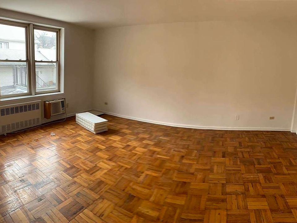 1st image of 2355 E 12th St APT 1S