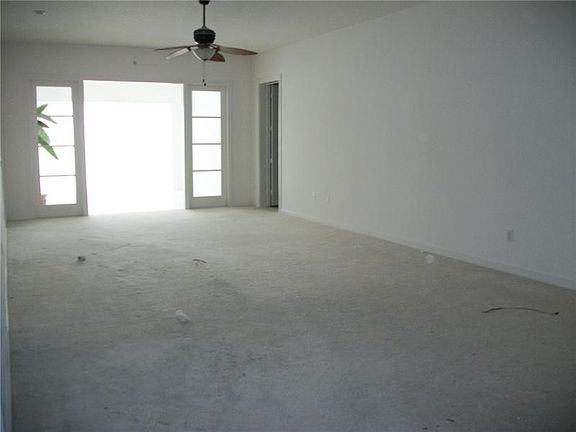 5th image of 17 Harbour Isle Dr W