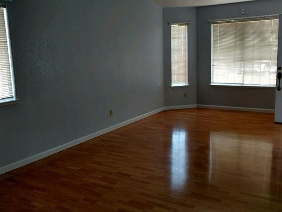 3rd image of 1062 Ryker Ct