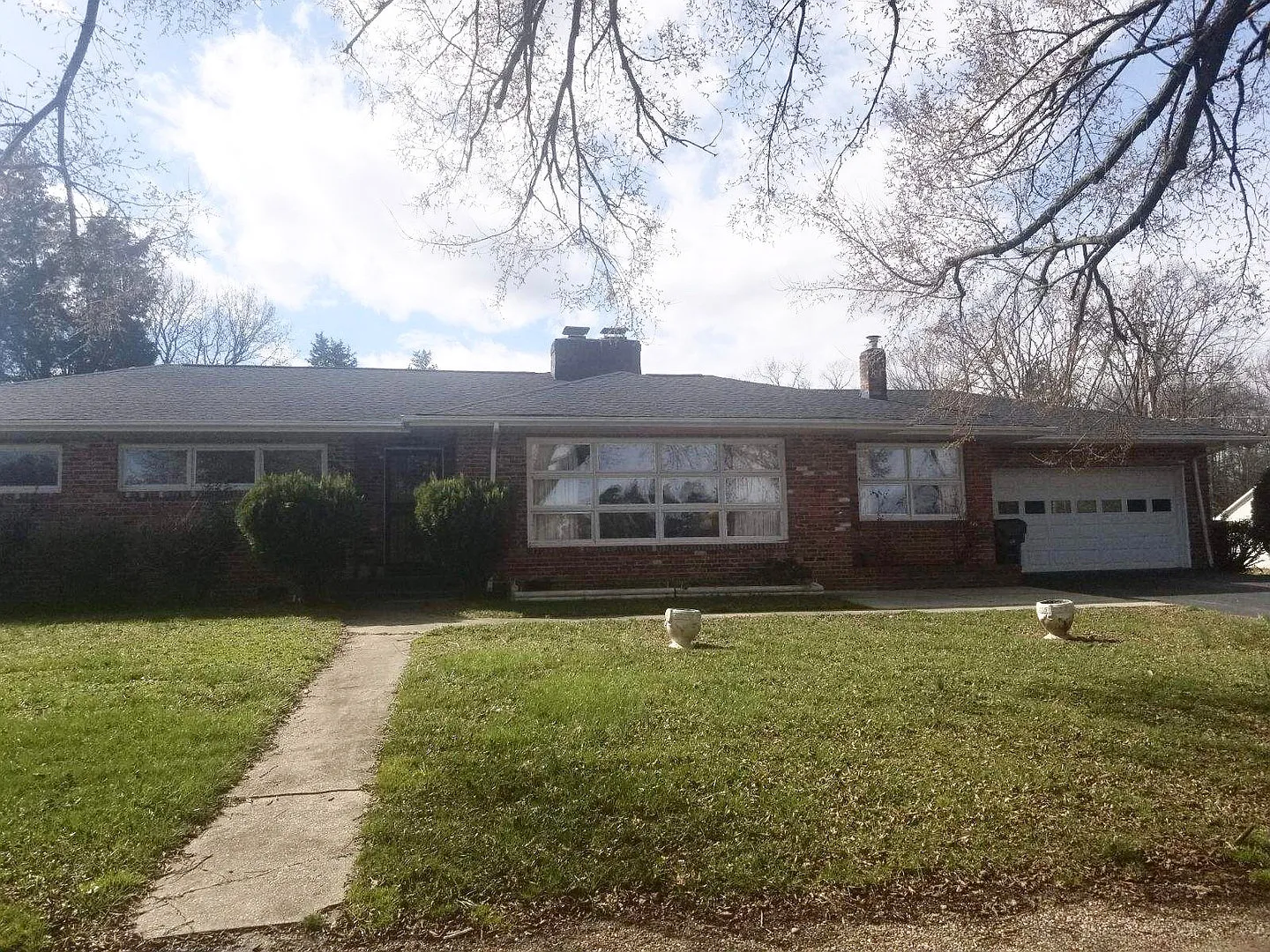 Quiet Living in Sandston — Photo 2